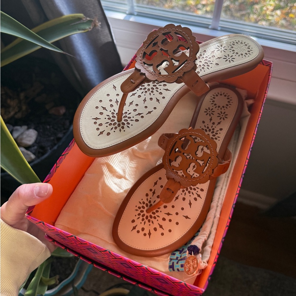 Tory Burch Miller Scallop Sandal Veg Leather